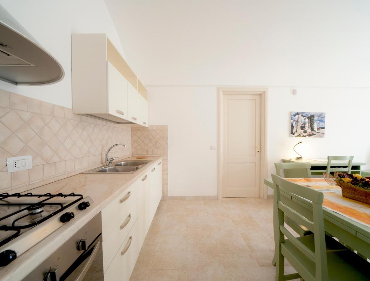 San Velletri Guest House Savelletri Phòng bức ảnh